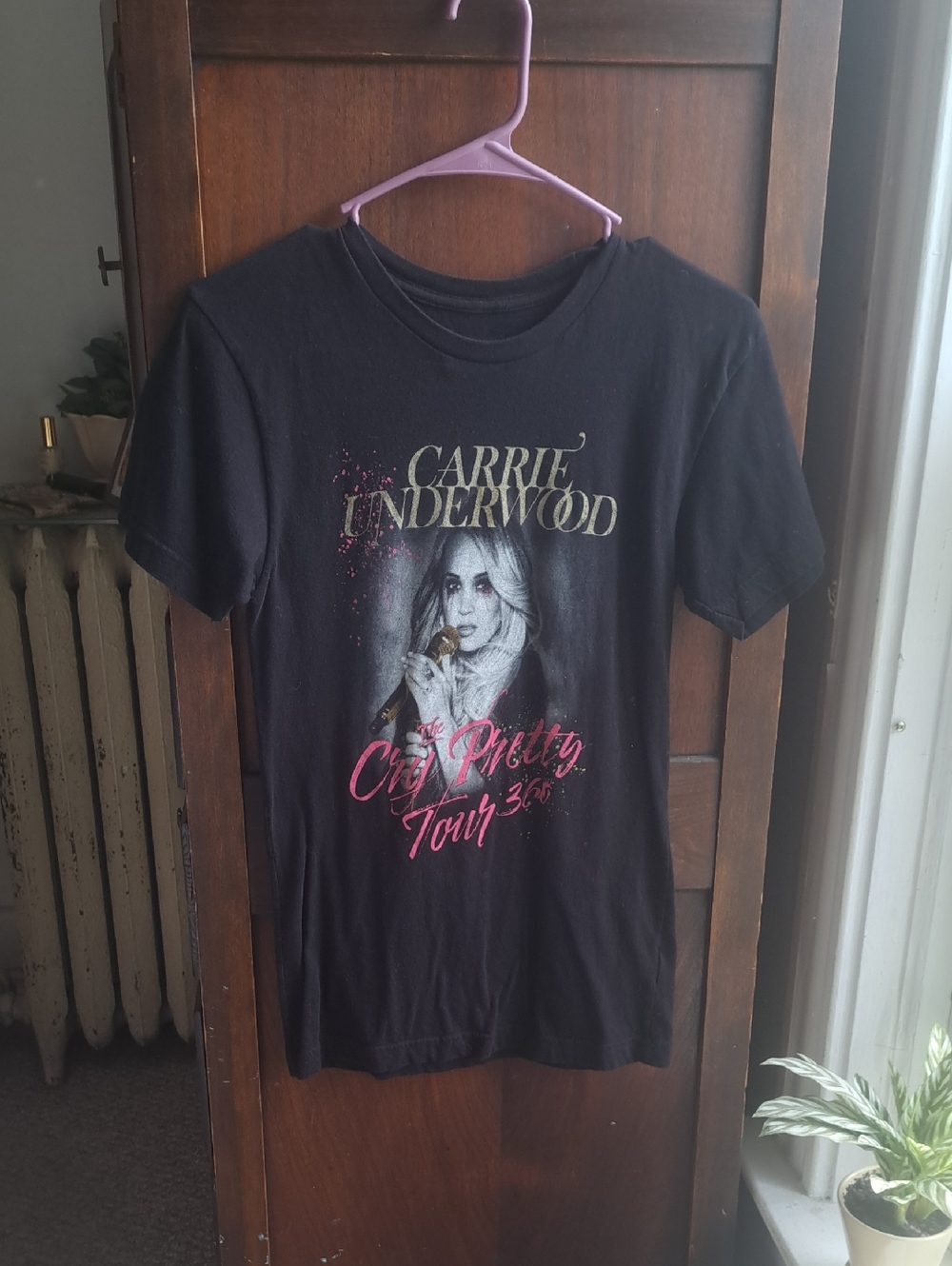 Carrie Underwood Size XS Black Graphic The Cry Pretty 360 Tour Concert Tee